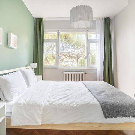 Apartamento Spacious Flat Near Caddebostan Coast Estambul Exterior foto