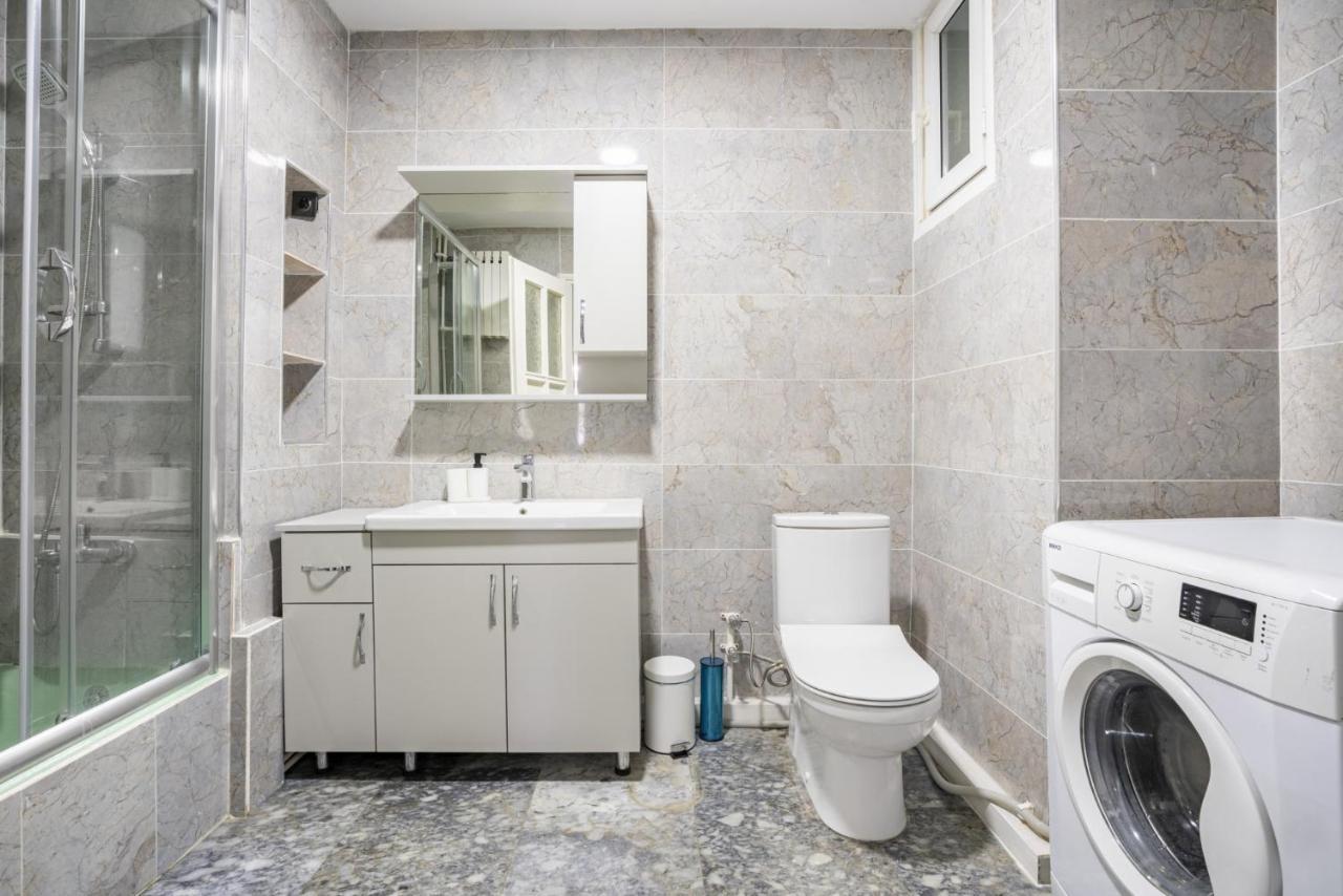 Apartamento Spacious Flat Near Caddebostan Coast Estambul Exterior foto